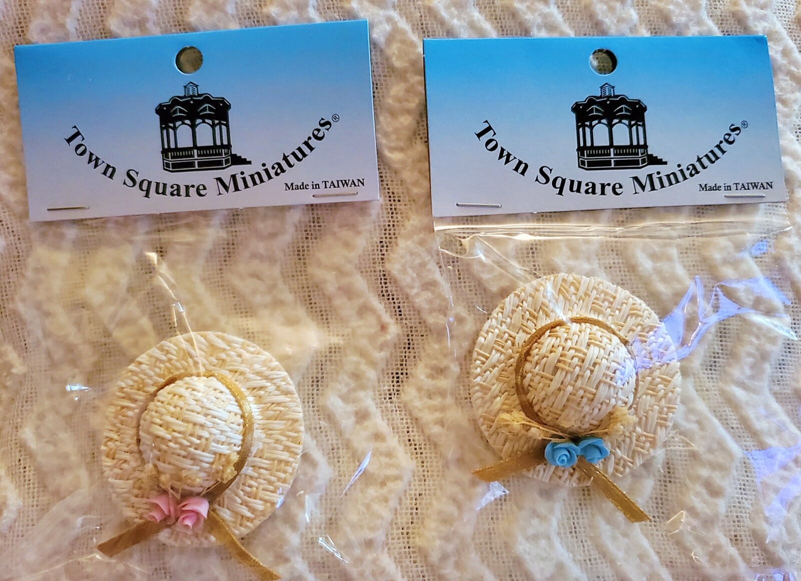 MINIATURE SPRING/EASTER STRAW HAT w/FLOWERS FAIRY GARDEN / DOLLHOUSE Choice of 2