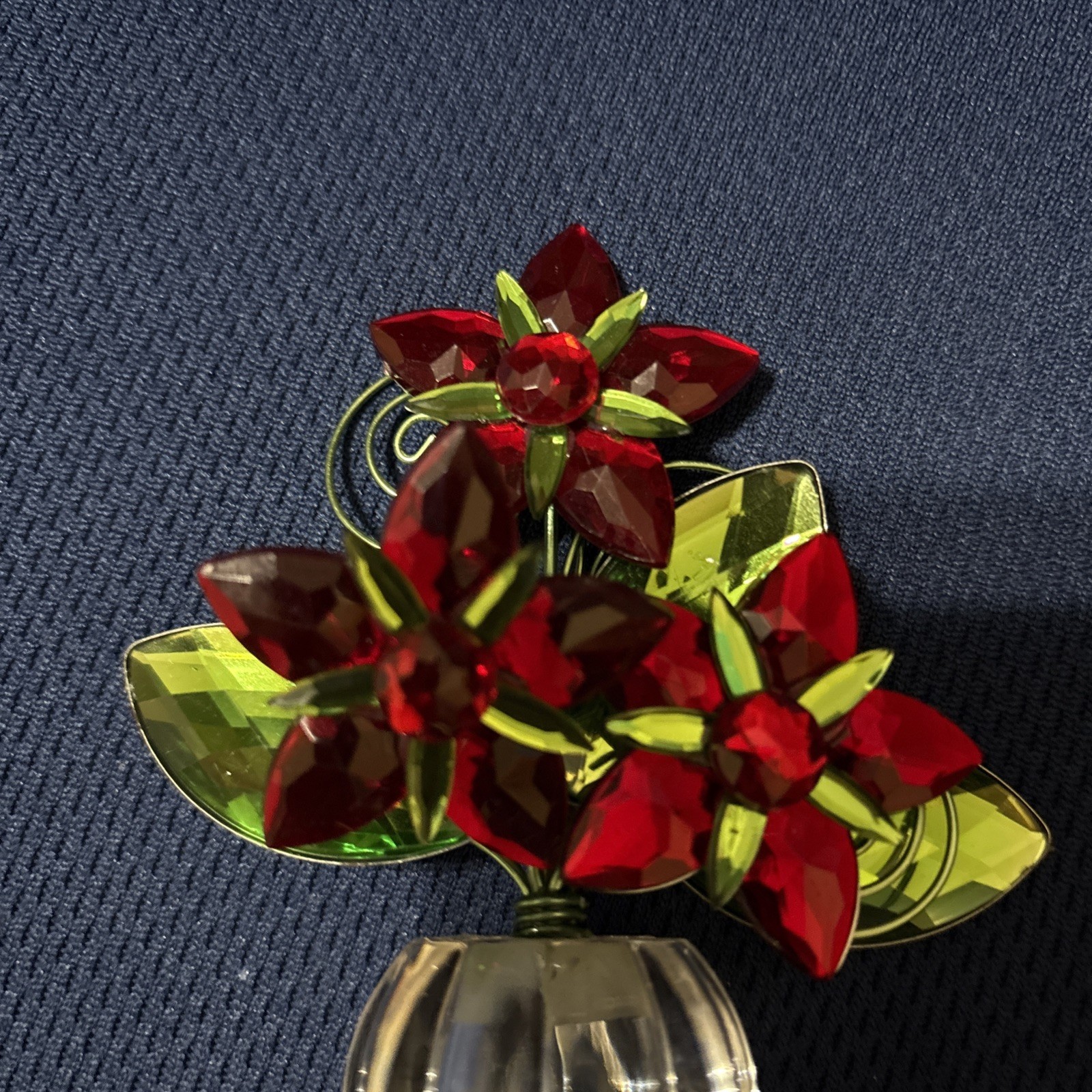 Decorative Hard Plastic Metal Red Flowers & Vase 4″ Tall Sparkly Holiday