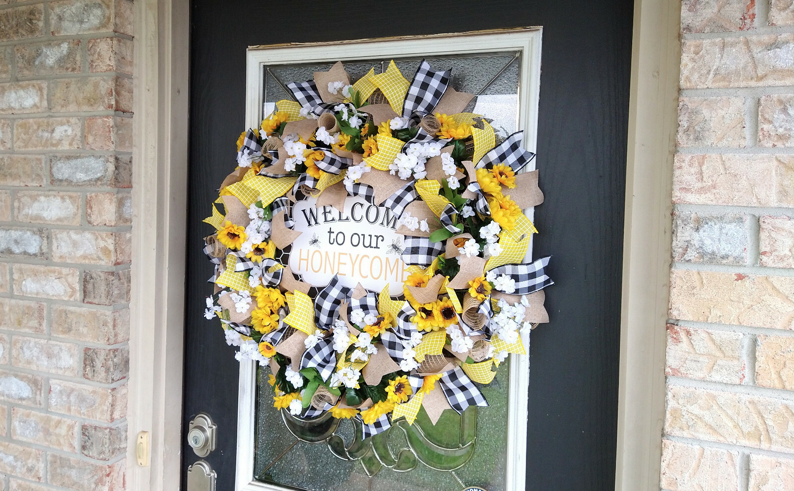 Welcome Honeycomb Bee Summer Sunflower Country Farmhouse Door Deco Mesh Wreath