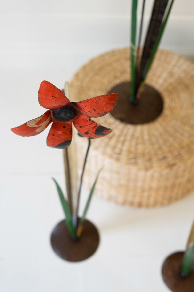 Set Of 3 Recycled Iron Flowers Charming Piece Perfect For Indoor Home Decor