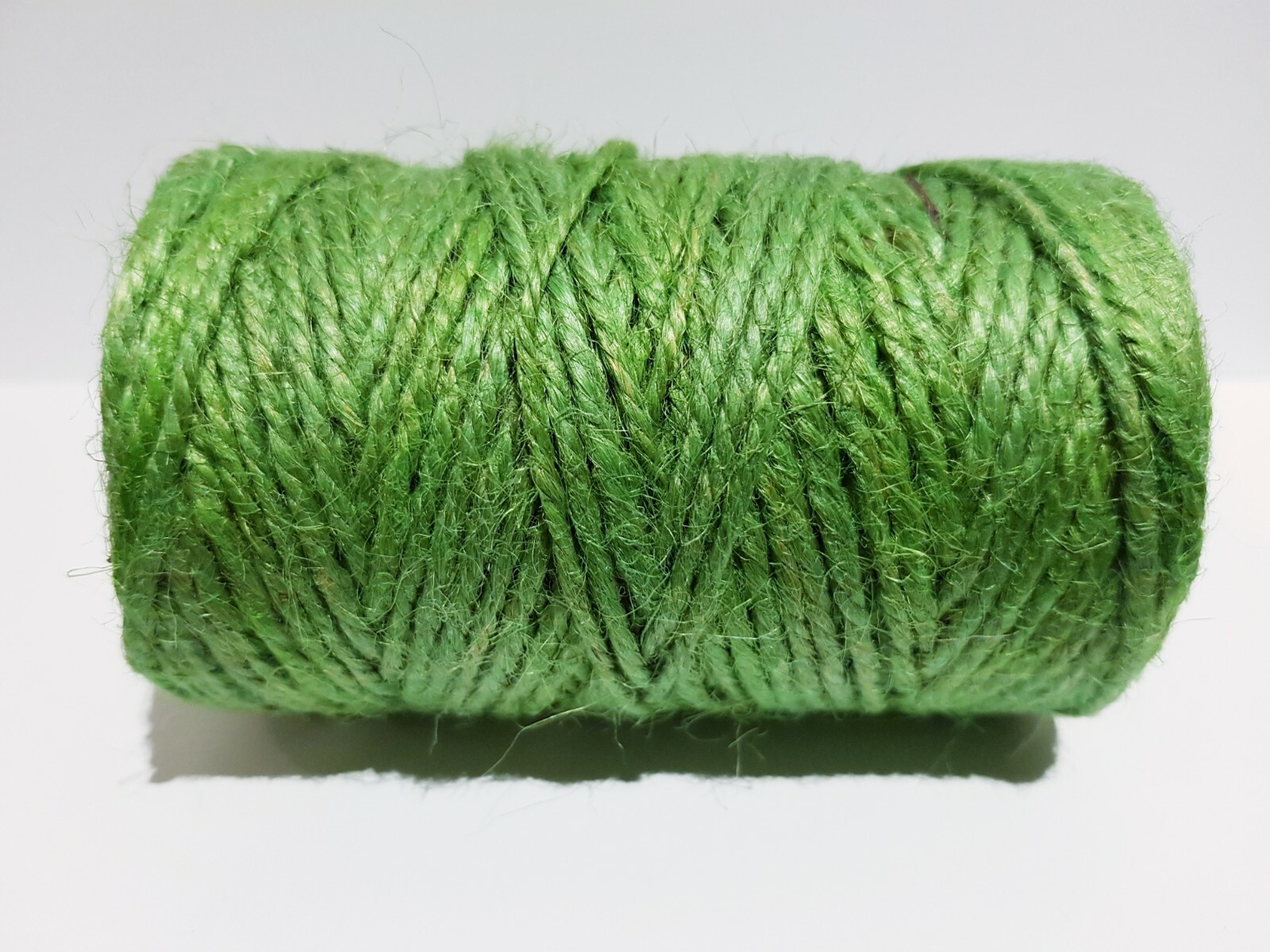 Jute Twine 2 mm/65 m Natural Twisted Twine for Crafts Tools from Manufacturer