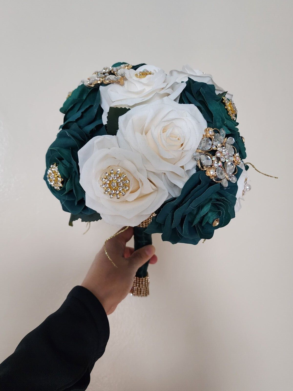 Emeral Green & Ivory Luxury Bouquet with Lights for Quinceneras & Weddings