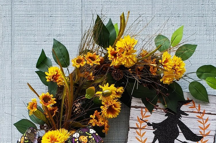 Witch Halloween Grapevine Wreath