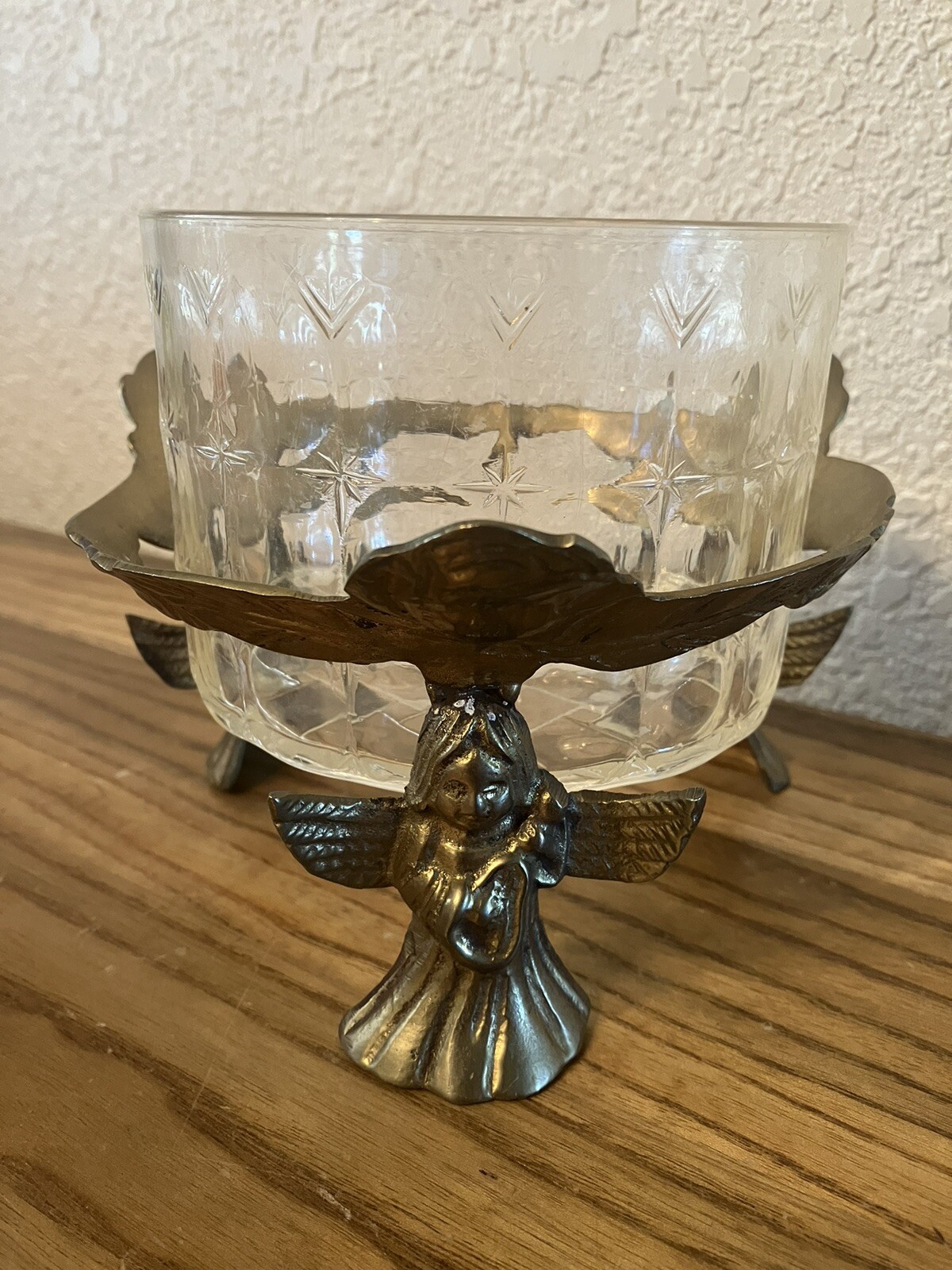 Metal Angels With Instruments Plastic Bowl Centerpiece