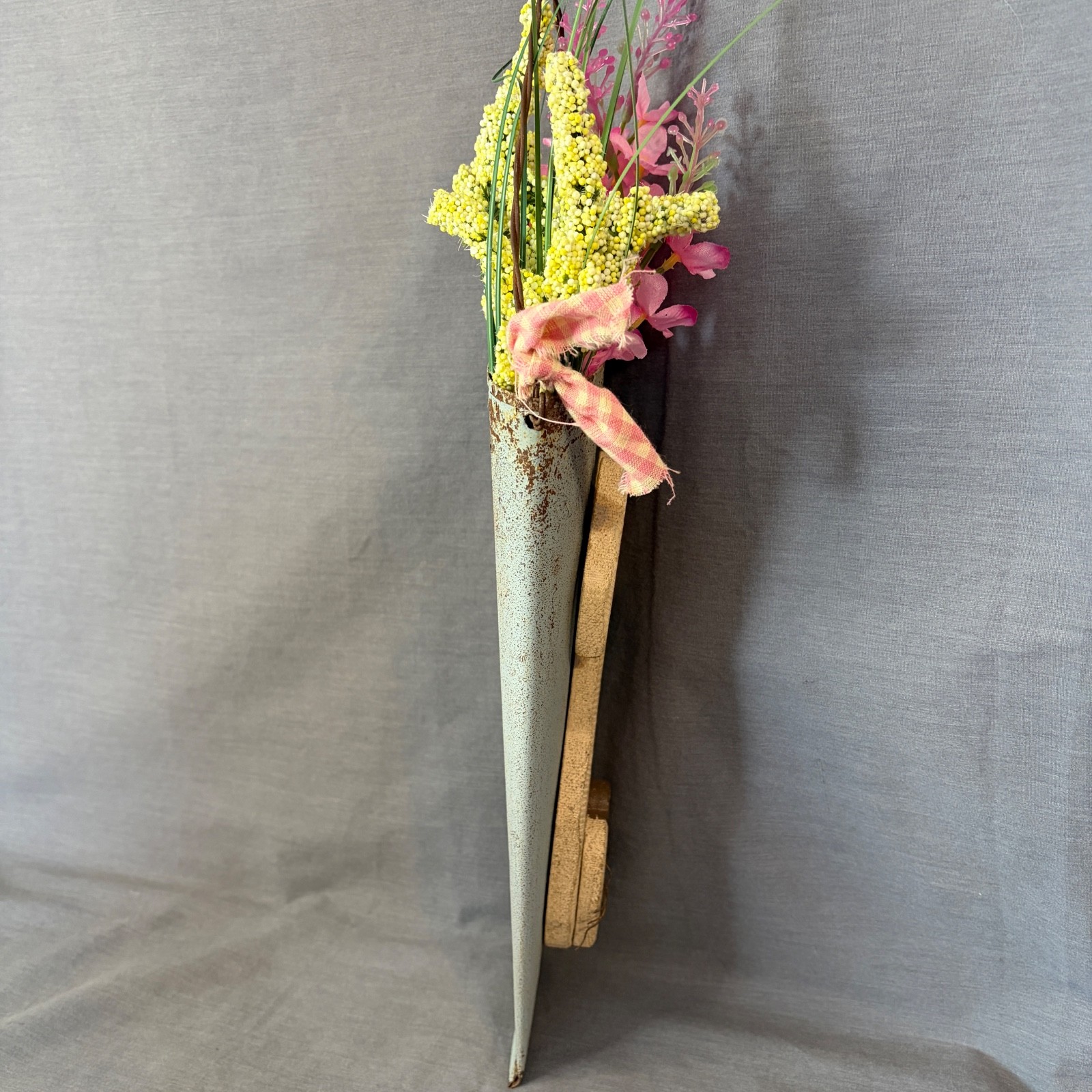 Bunny Rabbit Distressed Wood & Metal Wall Pocket Hanging Planter Spring Flowers