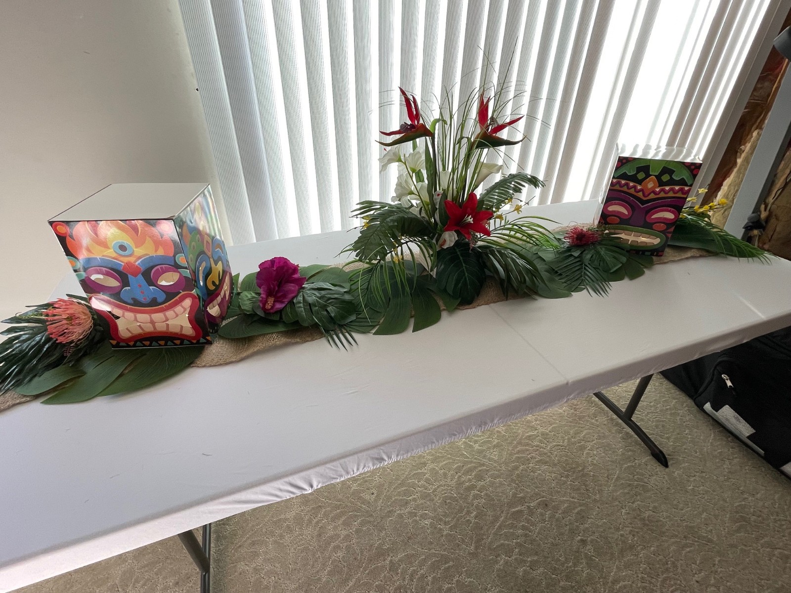 TROPICAL HAWAIIAN LUAU FLOWER CENTERPIECE