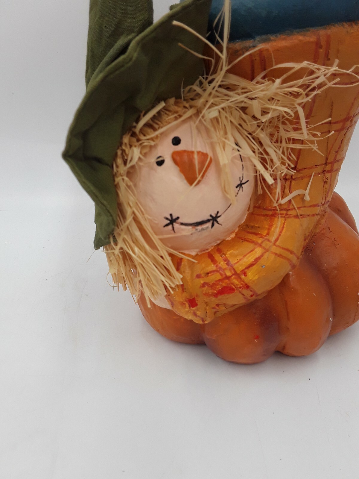 Scarecrow Figurine Thanksgiving Halloween Autumn Fall Decoration Resin 8in tall