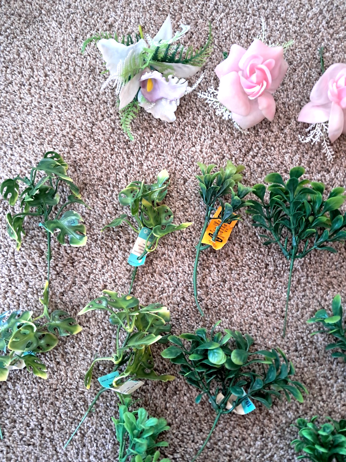 NOS 28 Pieces Vintage Retro Plastic Flowers and Greenery New with Tags