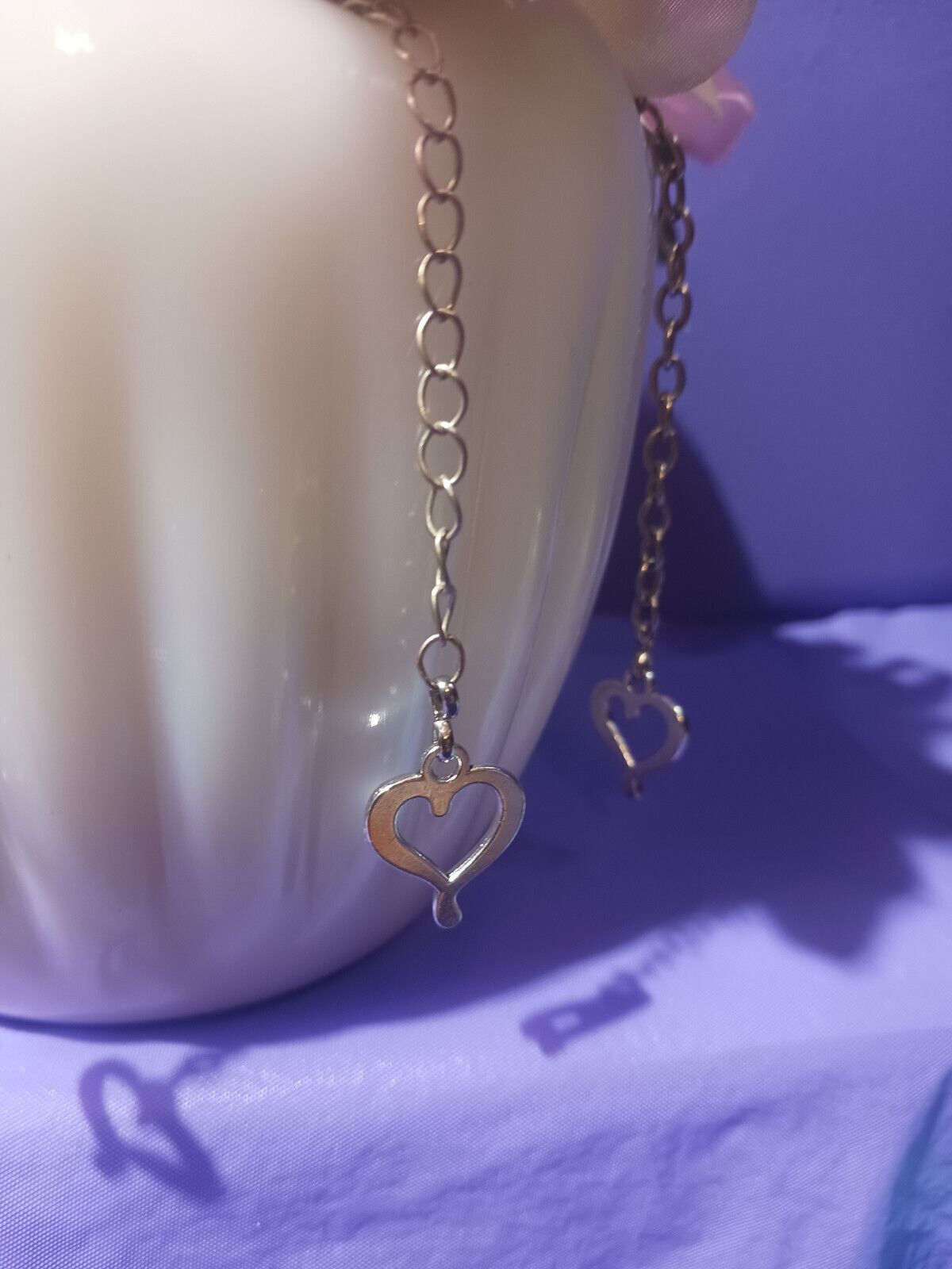 Artificial Flower Arrangement White Vintage Milk Glass Vase W/Silver Chain Heart