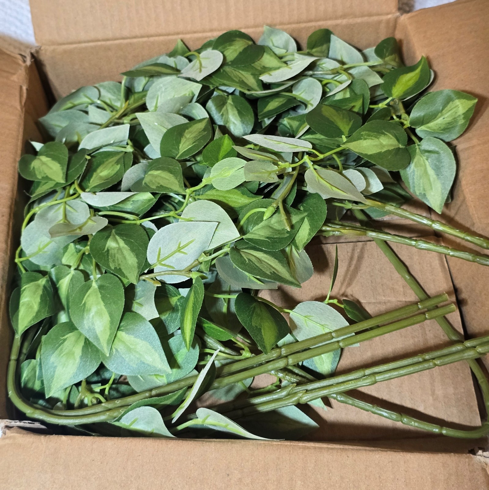 5pc Artificial Eucalyptus Leaves Stem 32.7″ Faux Greenery Branches Farmhouse DIY