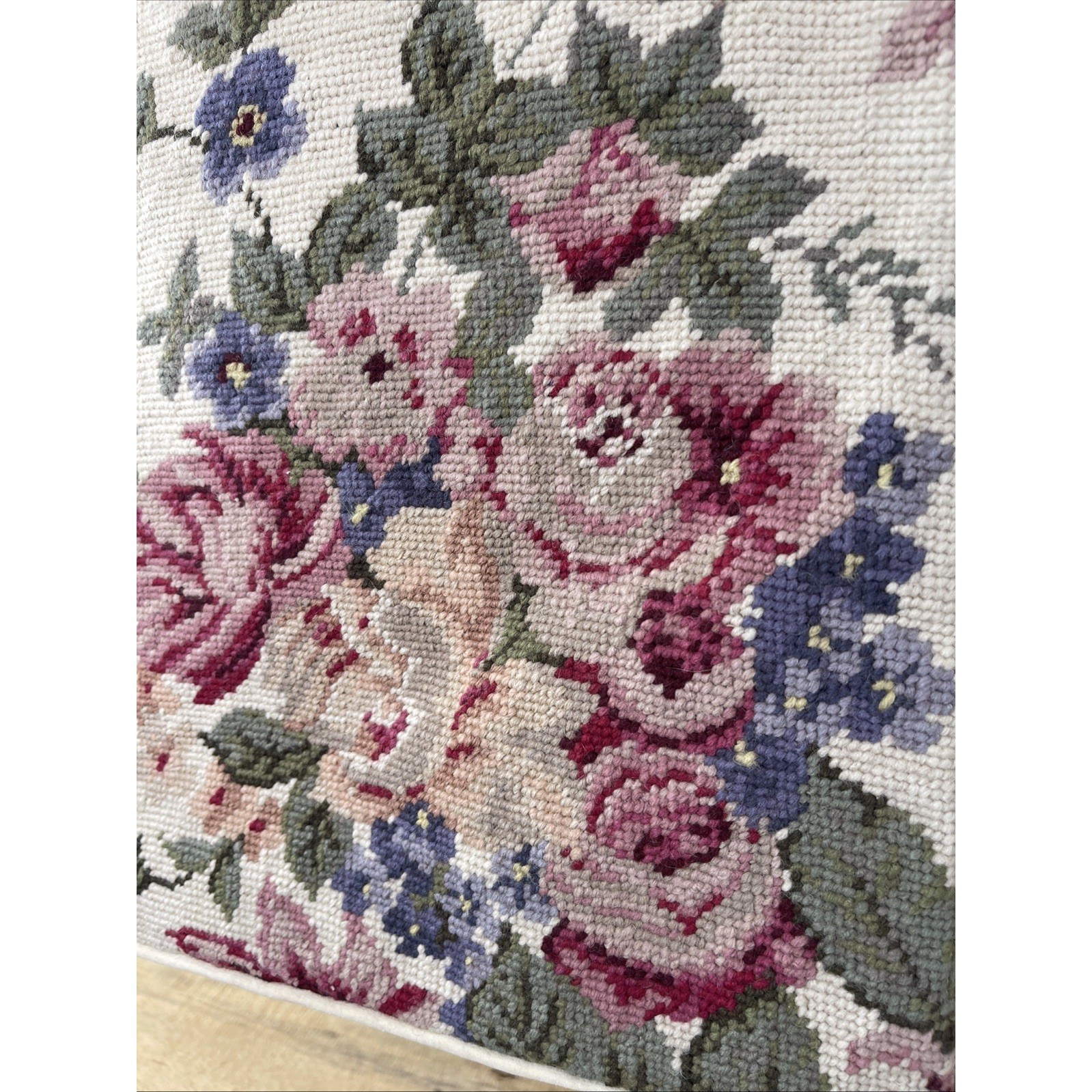 NEW Needlepoint Pillow Cover Floral Pink/Green Multi Roses 15″ Cream Velvet Zip