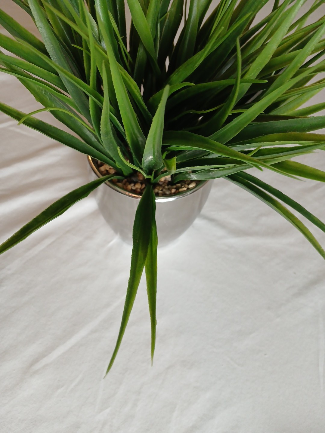 10 Inch Faux Grass Leaf Plant With Chrome Finished Planter