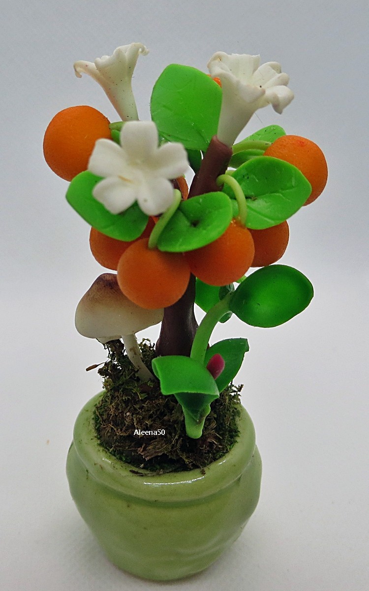 US Stock 4″H Handmade Air-Dry-Clay Miniature Orange Tree Arranged in Pot