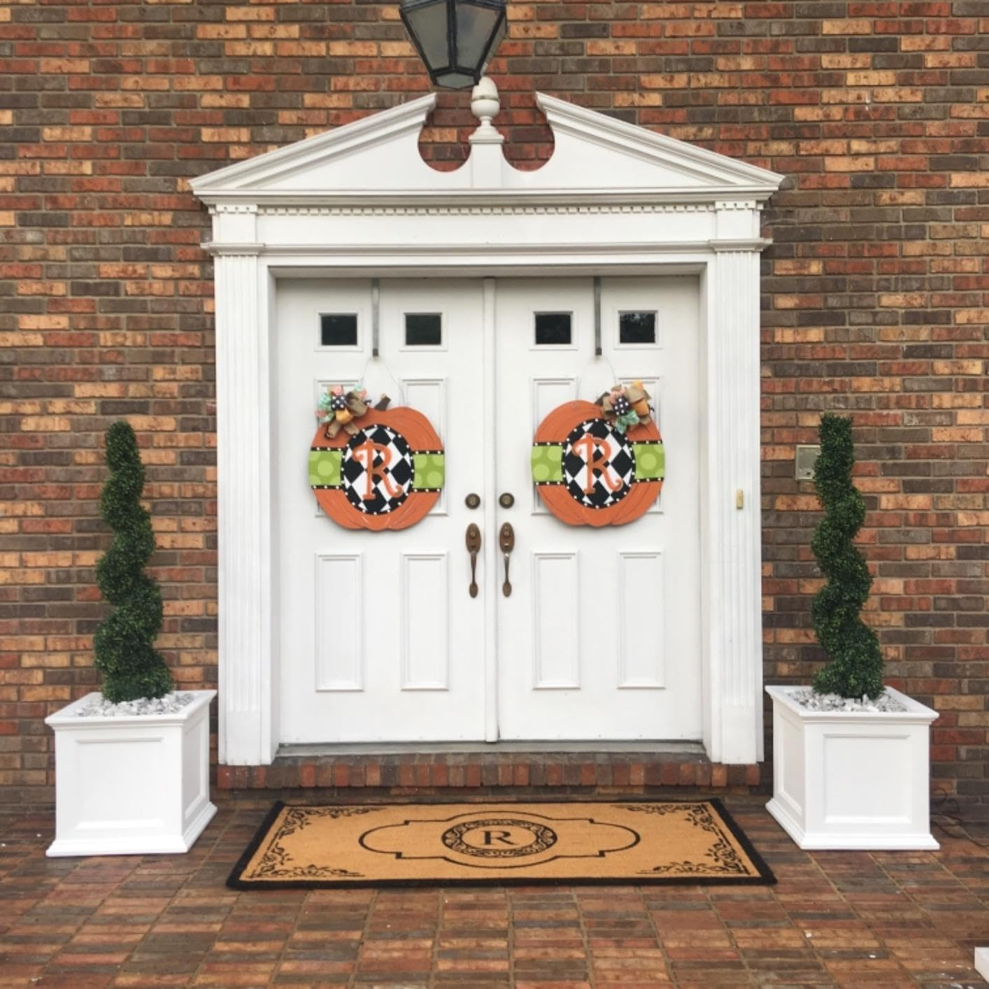 4′ Spiral Boxwood Topiary Trees Artificial Outdoor Plants in Plastic Pot Front P