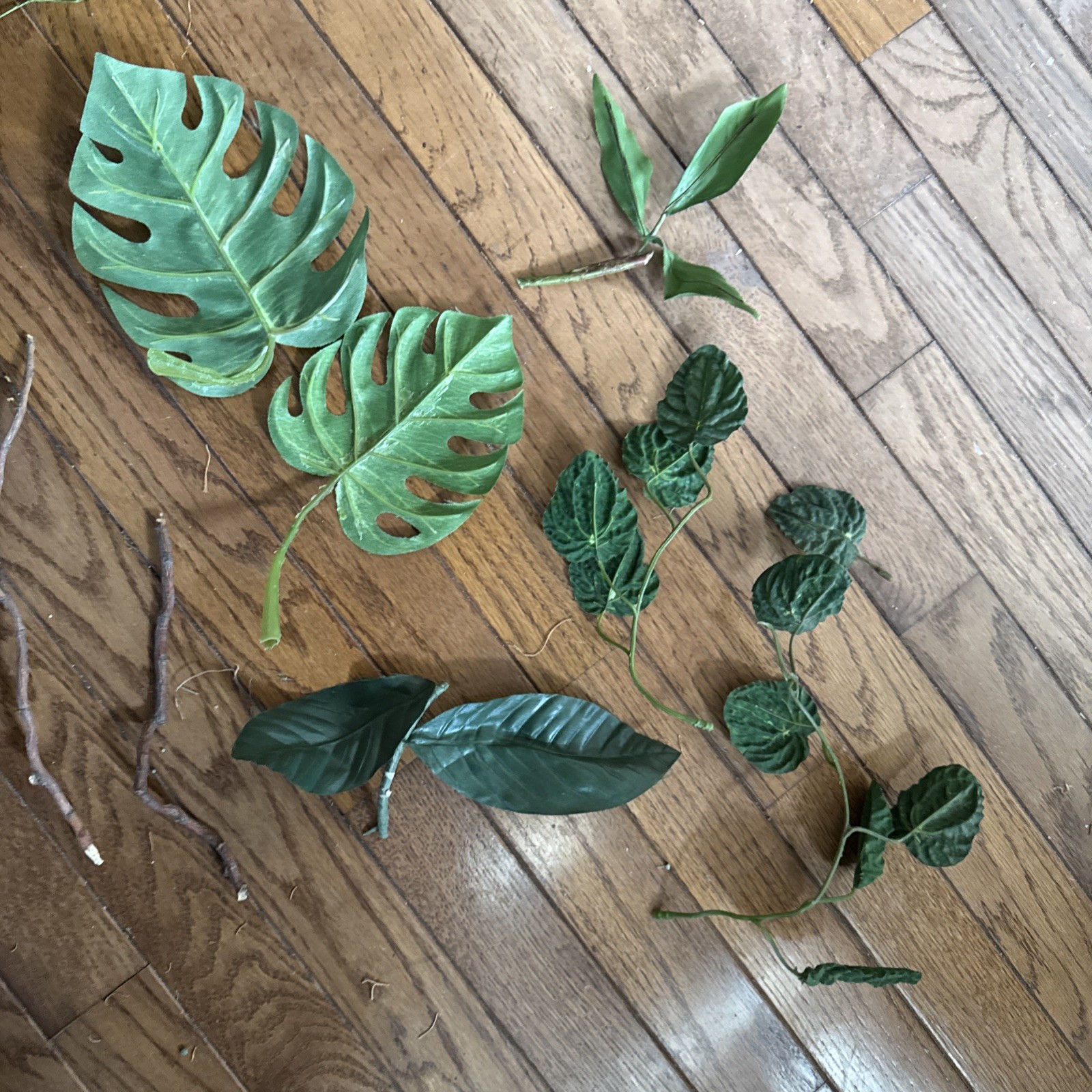 VTG artificial frosted berry floral picks Onion Grass Peperomia foliage berry