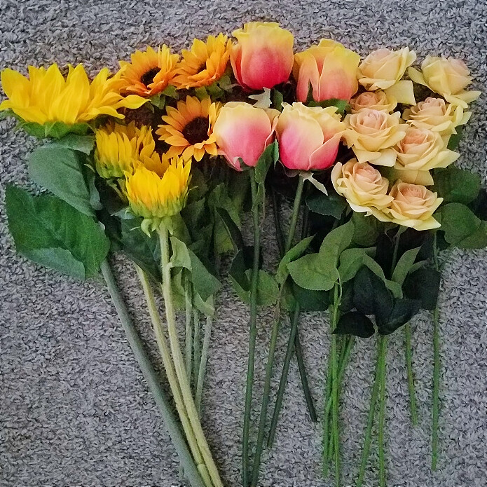 SET OF 18 REAL TOUCH ARTIFICIAL YELLOW FLOWERS SUNFLOWERS ROSES STEMS PICKS