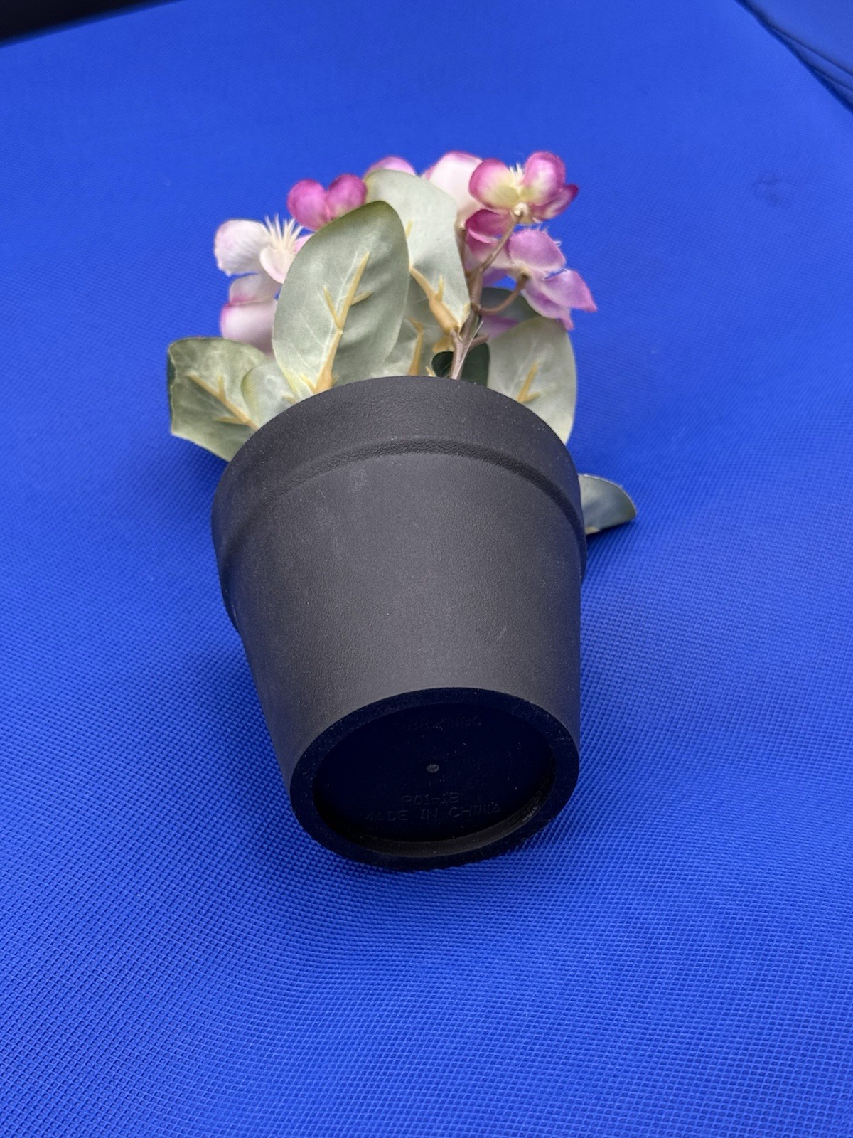 Potted Flower Lavendar preowned nice looking window table or bed flower.