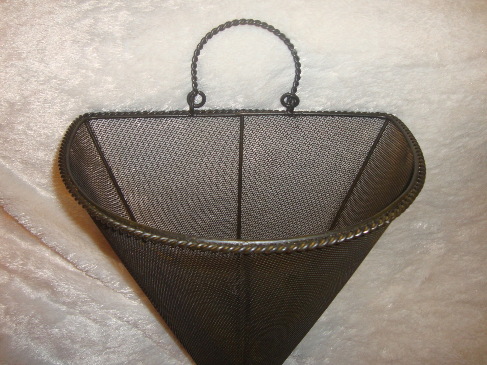 Large Wrought Iron Metal Hanging Wall Hugger Cone-Shaped Cylindrical Basket BOX