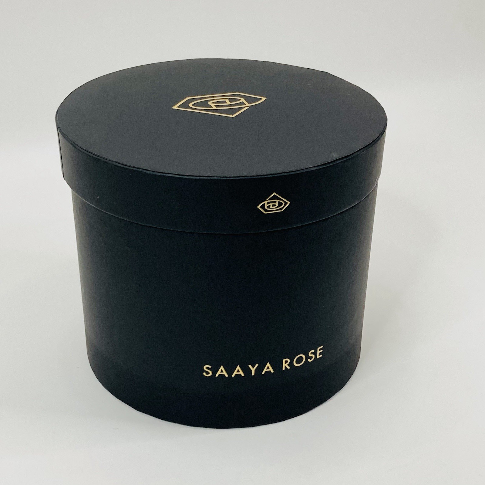 SAAYA ROSE Large Round Rose Box White Dozen Eternity Roses Black Box 12 Pieces