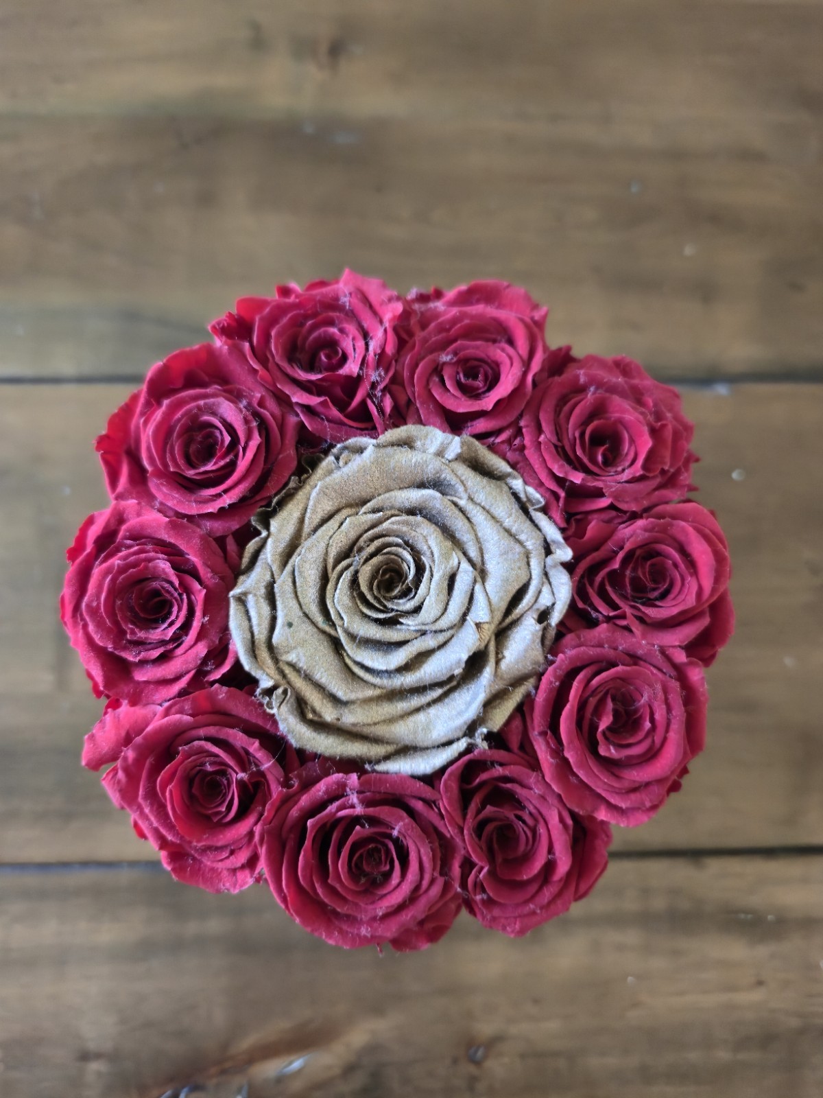 The Million Roses Los Angeles Luxury Preserved Red & Gold Roses Bouquet Gift