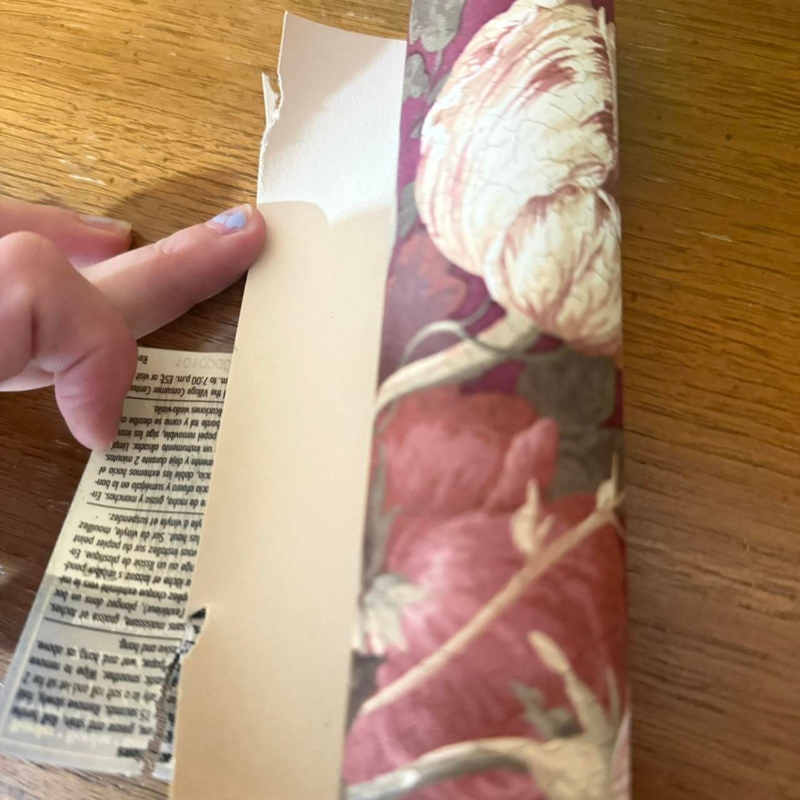 Victorian Red Burgundy Cabbage Rose Floral Crackle Burgandy red Wallpaper Border