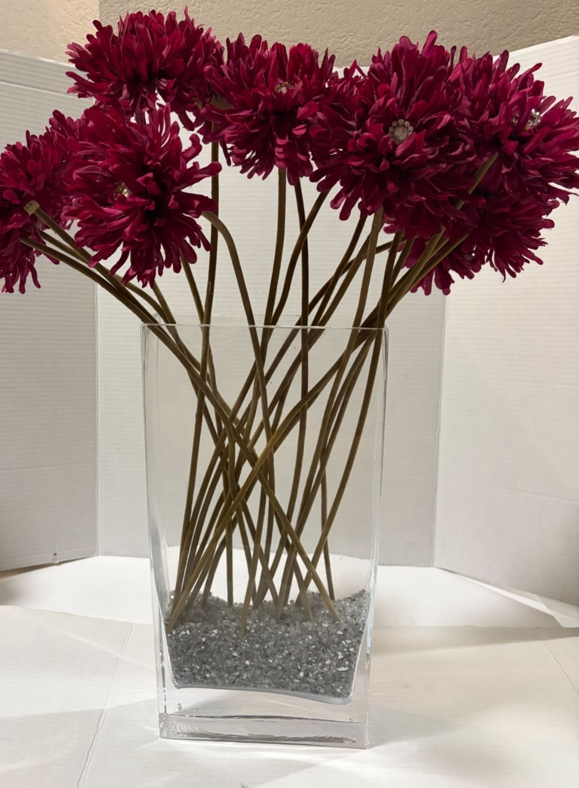Artificial Pink Daisy Arrangement W/ Filler In Clear Glass Vase 16″Hx8″Lx2.5″W