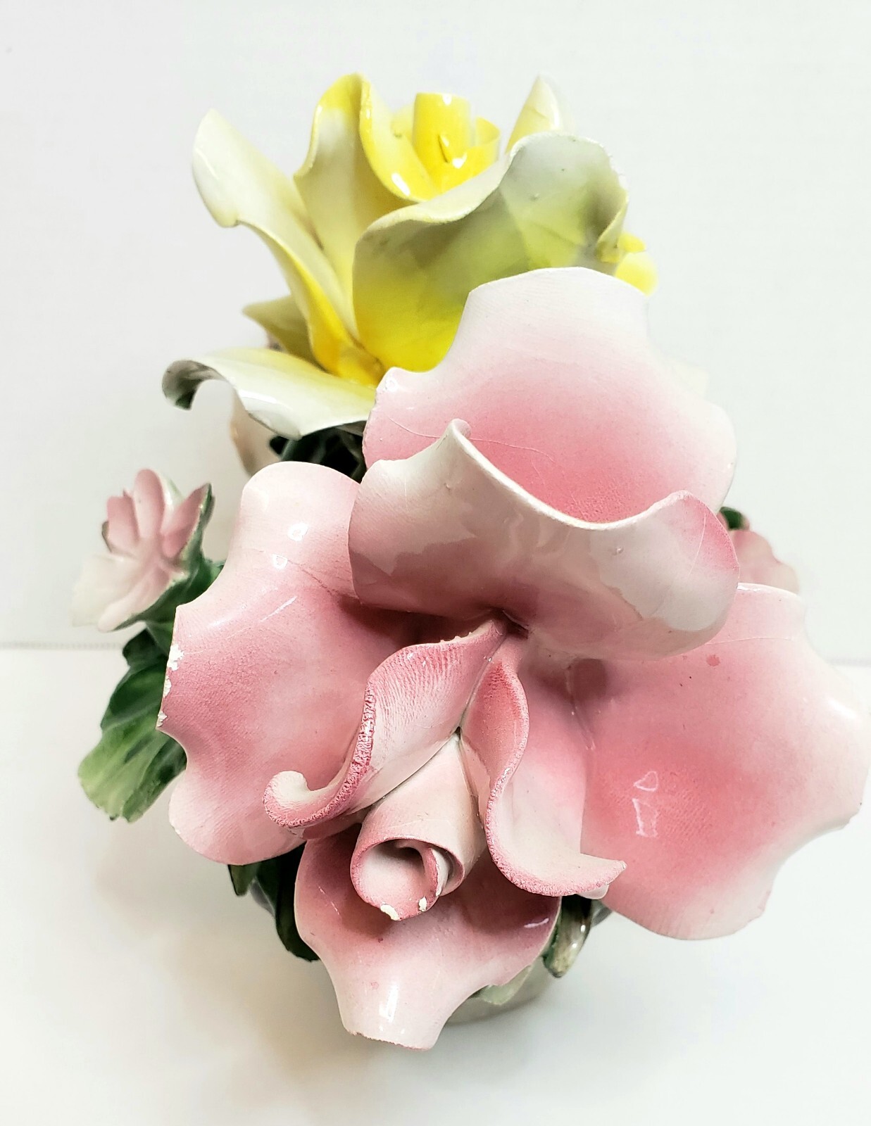 Vintage Capodimonte Italy Floral Basket Porcelain Pink Yellow Roses 10.5x7x7.5″