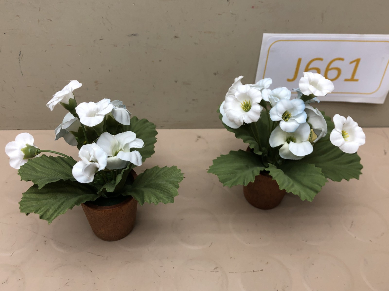 2 Artificial Potted White Flowers Small Plants Decor – Miniature – Pacific Rim