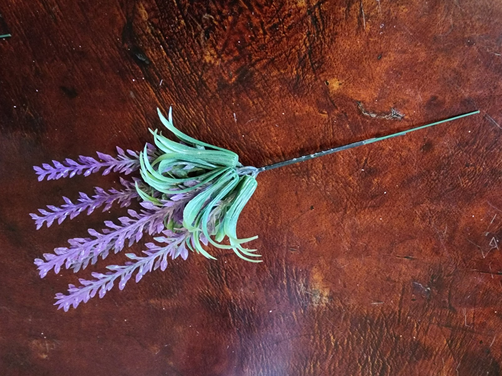 10 Inch Plastic Lavender Pick – Faux Lavender Stem for Arrangements, Farmhouse