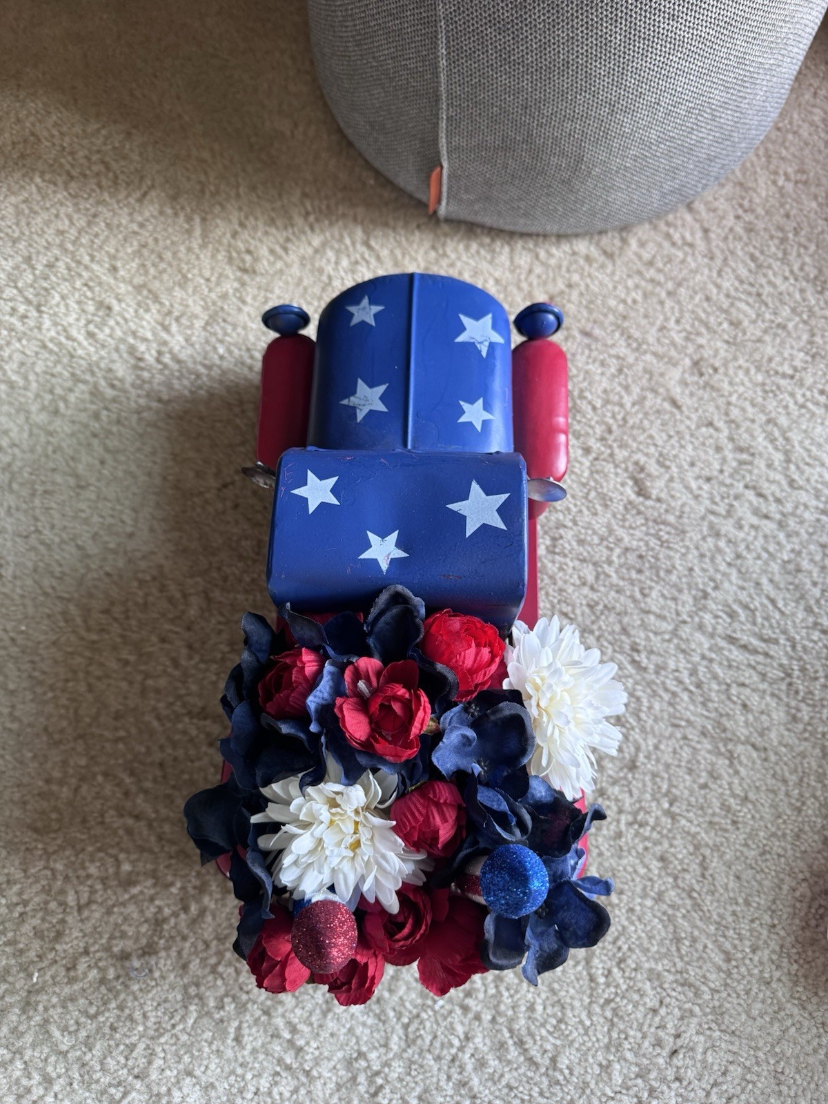 Patriotic Metal Pickup Truck Artificial Floral Centerpiece w/ Hydrangea Rose