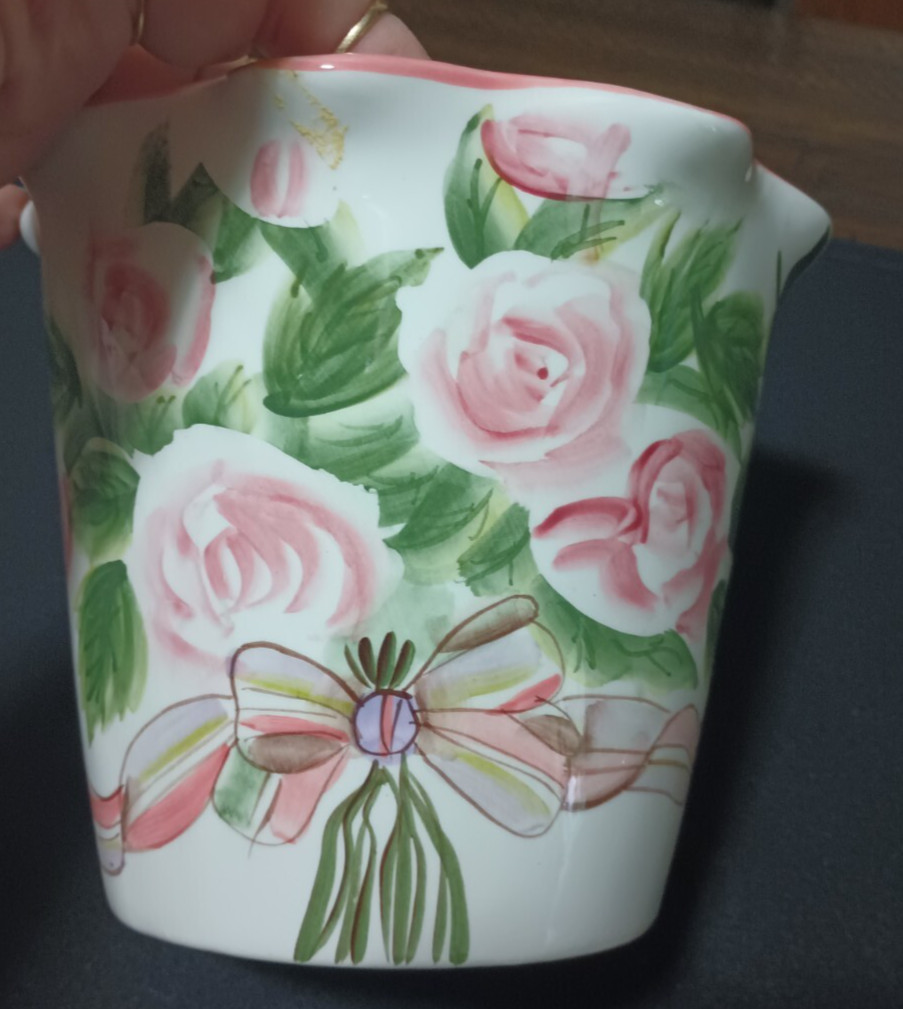 Teleflora, Planter / Vase, Rose Pattern, 5.5 in. tall, With Fluted Edge.