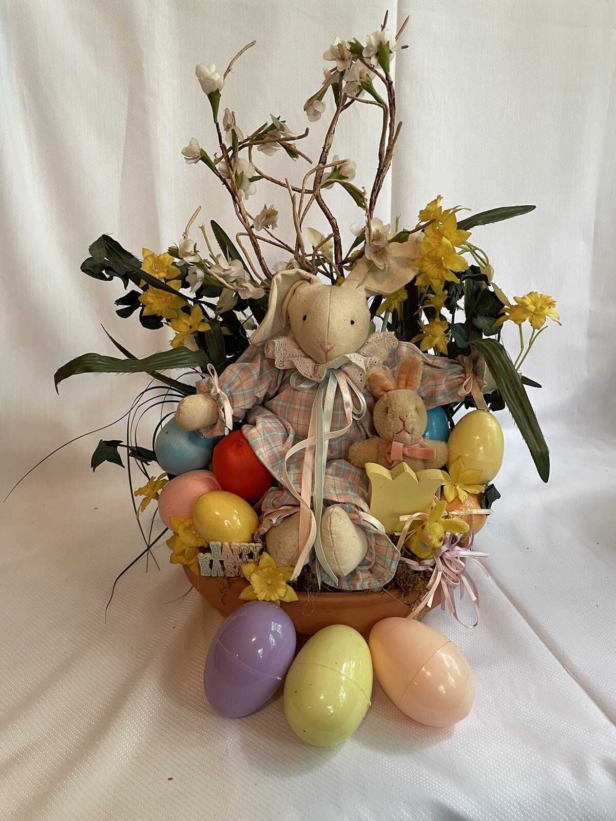 Mama Baby Bunny Easter Egg Floral Arrangement Centerpiece Decor Clay Vintage