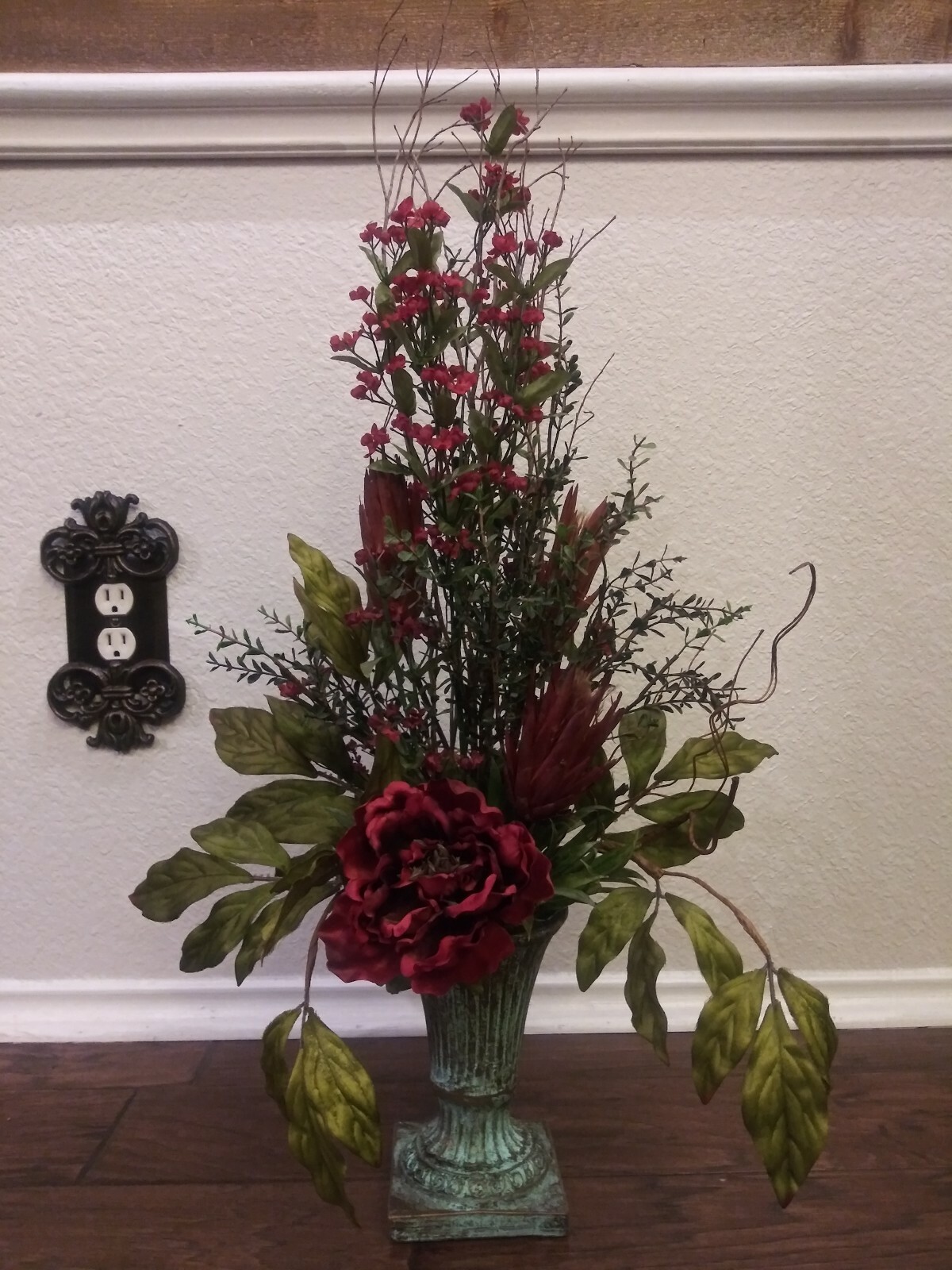 Red Floral One Side Traditional Tuscan Floral Silk Tabletop Custom Arrangement