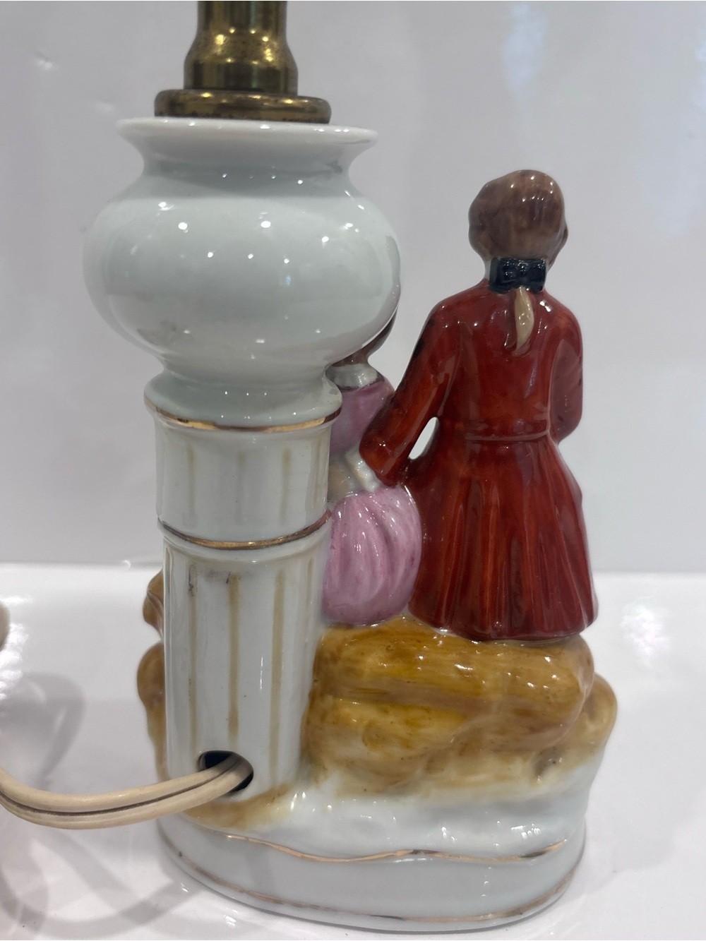 Vintage Maruyama Occupied Japan porcelain figural table lamp Victorian 1945-52
