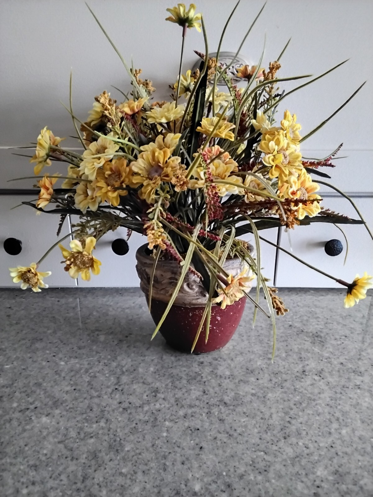 Spring Daisy Dahlia Artificial Floral Arrangemnet in Red Pottery Pot with Moss