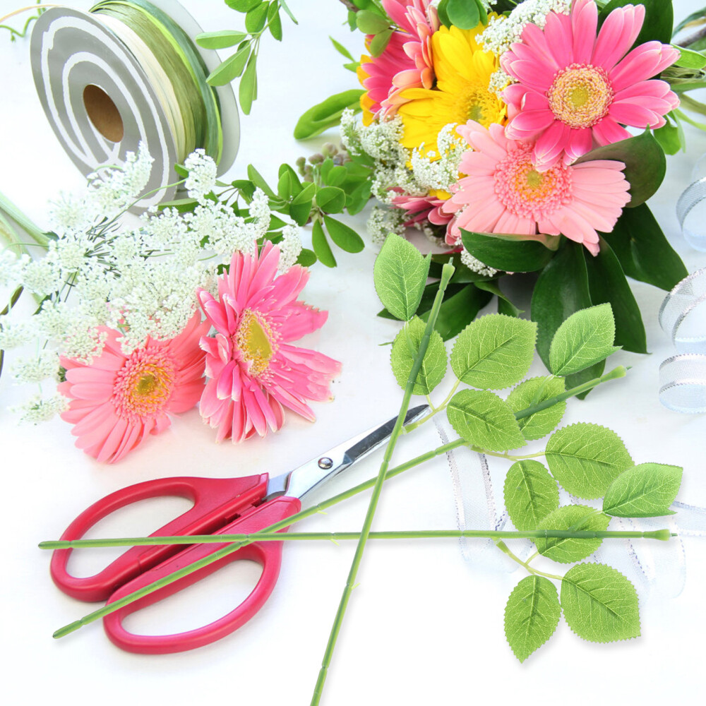 30 Pcs Rose Stems for Crafts Bouquet Holder Festival Flowers Love Bride