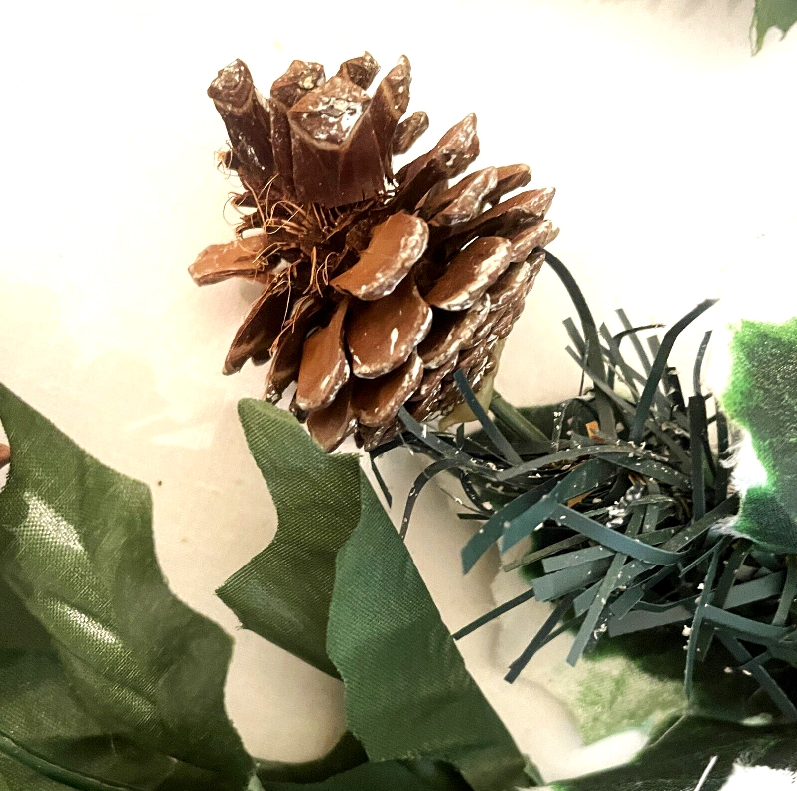 13 Flower Picks Assorted Sizes – Gift boxes, Pine Cones, Poinsettia, Vintage