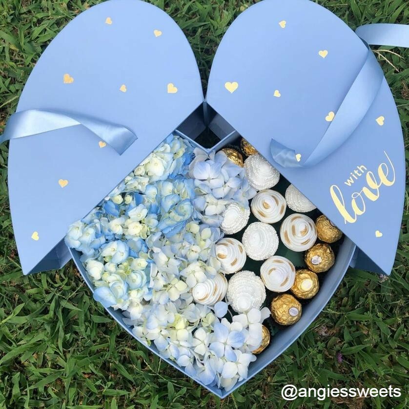Premium Quality Heart Shape Flower Box, Floral Gift Box, for Luxury Arrangements
