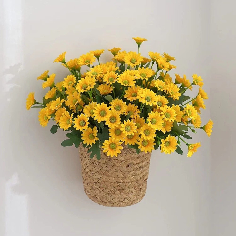 Chamomile Daisy Bouquet Made of Silk and Plastic for Living Room Bedroom Decor