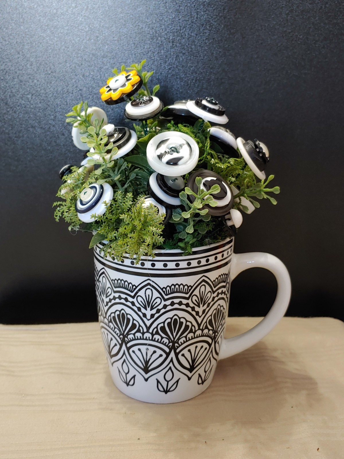 Button Bouquet in black and white floral/fleur di lis pattern mug. pop of yellow