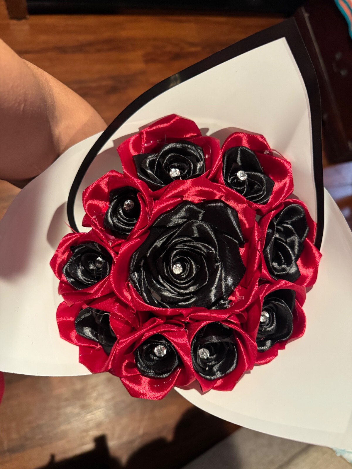 12 Flores Artificiales Rosas De Seda Ramo De Novia Nupcial Falso, Rojo Oscuro