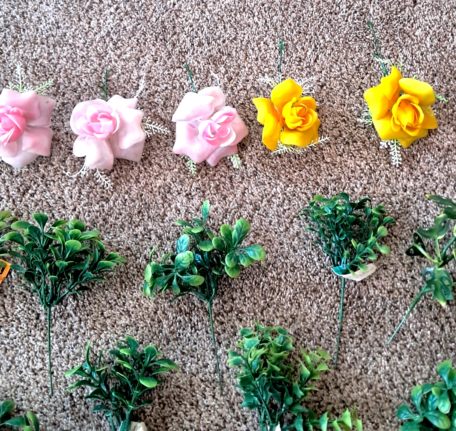NOS 28 Pieces Vintage Retro Plastic Flowers and Greenery New with Tags