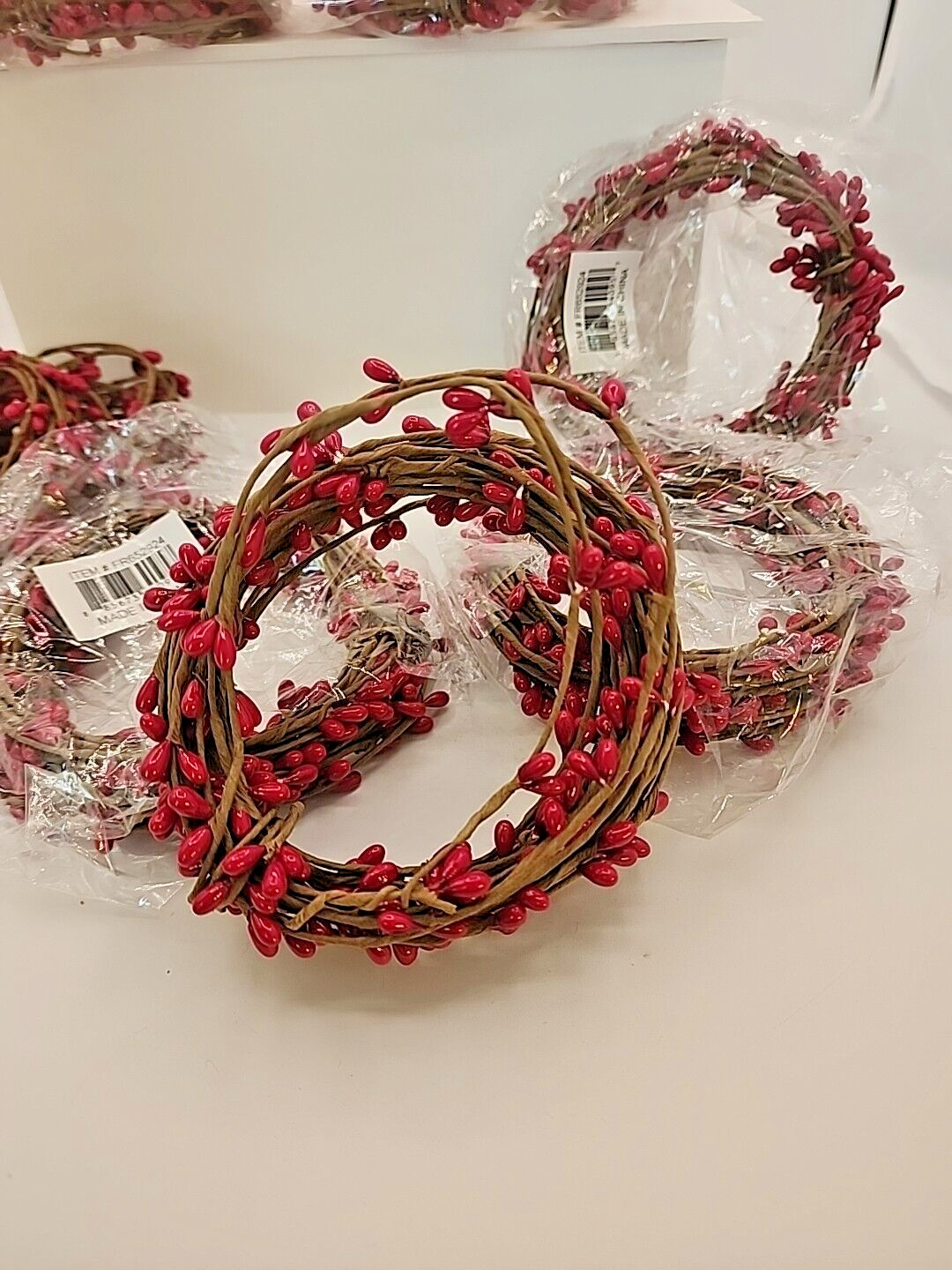 Primitive Pip Berry Garland ~ 18ft single ply roping ~ RED Seven Plus packages