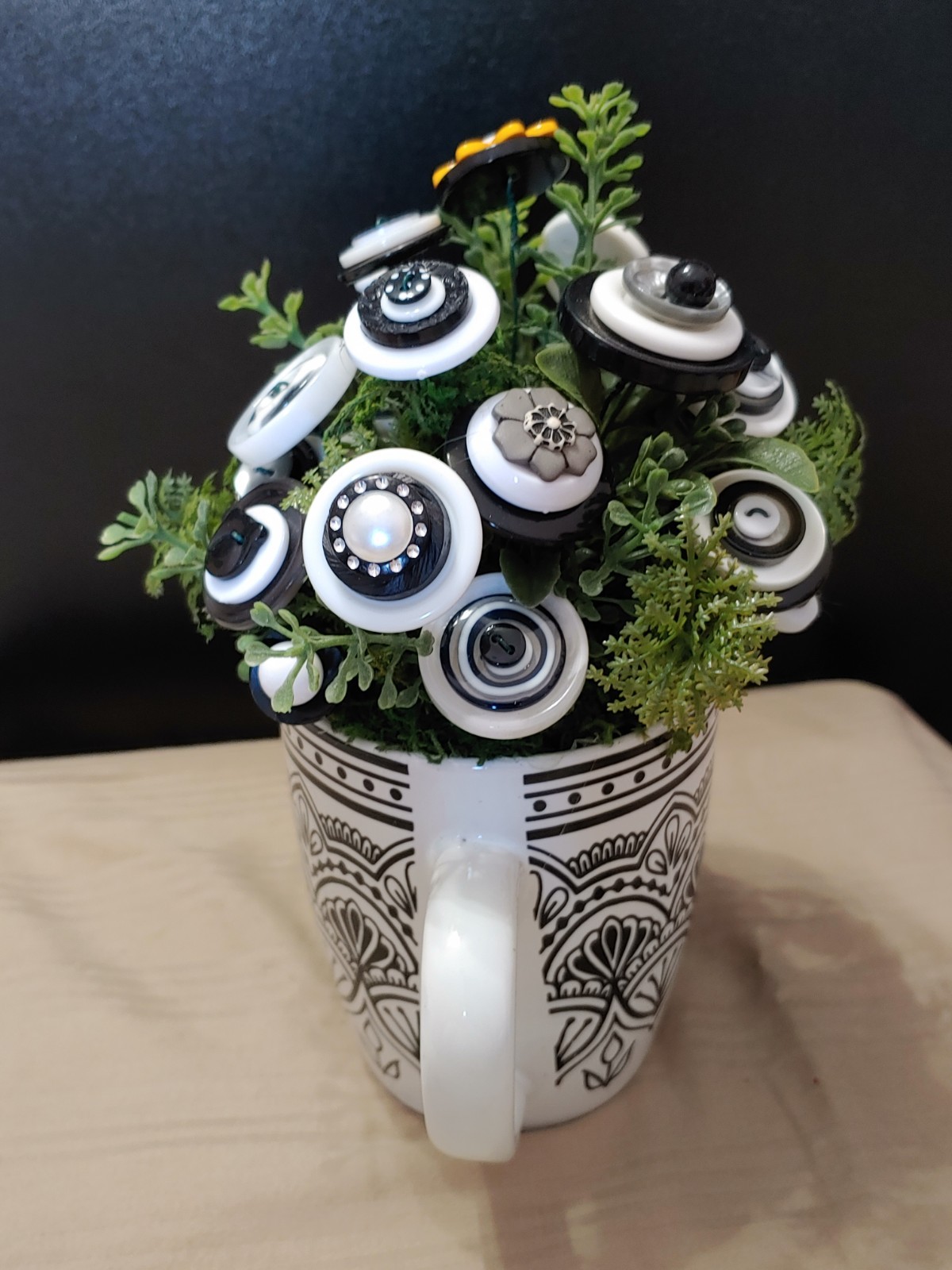 Button Bouquet in black and white floral/fleur di lis pattern mug. pop of yellow
