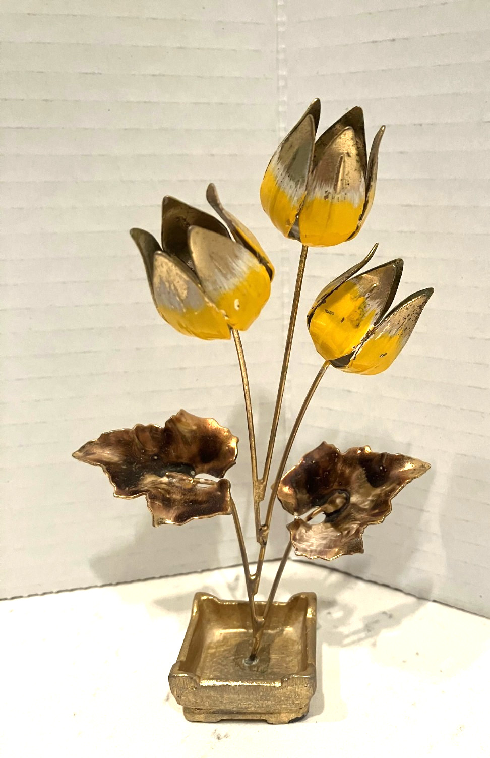 VTG CHINESE BRASS AND ENAMEL TULIPS FLOWER ARRANGEMENT HOLLYWOOD REGENCY 6″