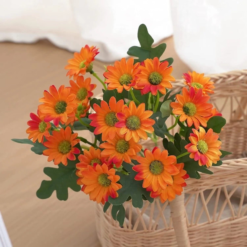 Chamomile Daisy Bouquet Made of Silk and Plastic for Living Room Bedroom Decor