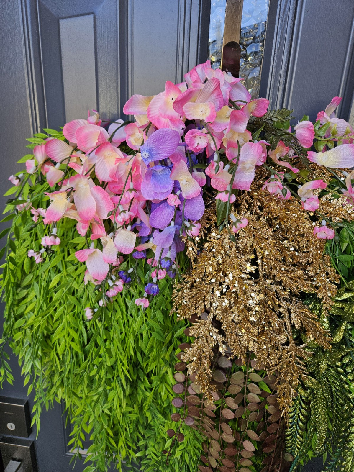 wreaths for front door. Glam, minimal modern for all seasons, hefty.