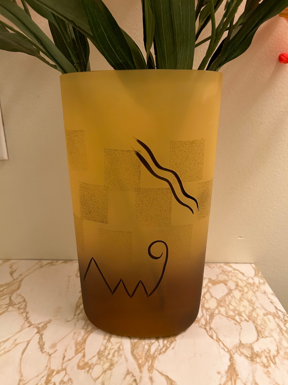 Gorgeous Artificial Silk Flower & Glass Vase Arrangement 24″ Tall x 24″ Wide