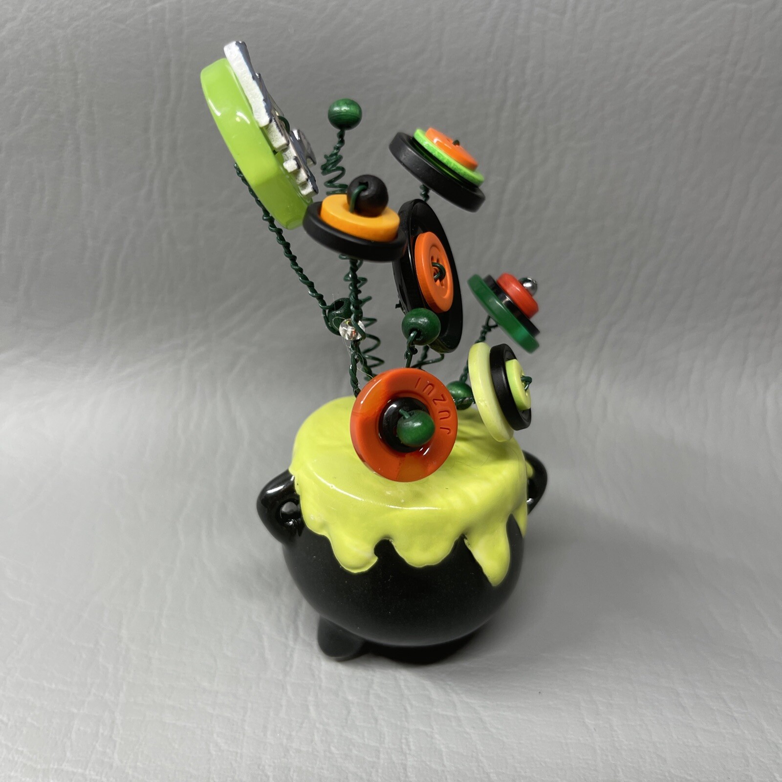 Button Flower Bouquet In Witch Cauldron S&P Shaker Green Orange Halloween Decor
