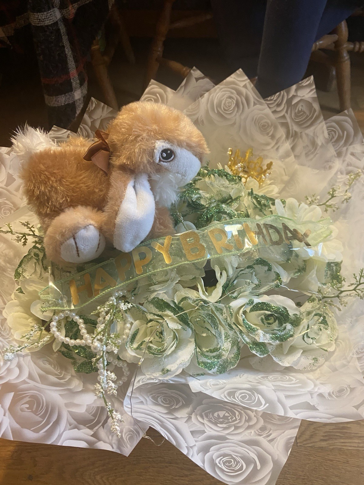 Glitter Roses Fake Bouquet With Daisies And Green Glitter And Plush Bunny